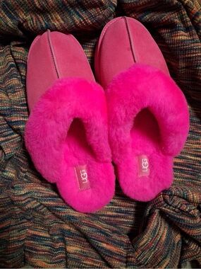 UGG Pink Cozy Slip-On Slippers platform size 11